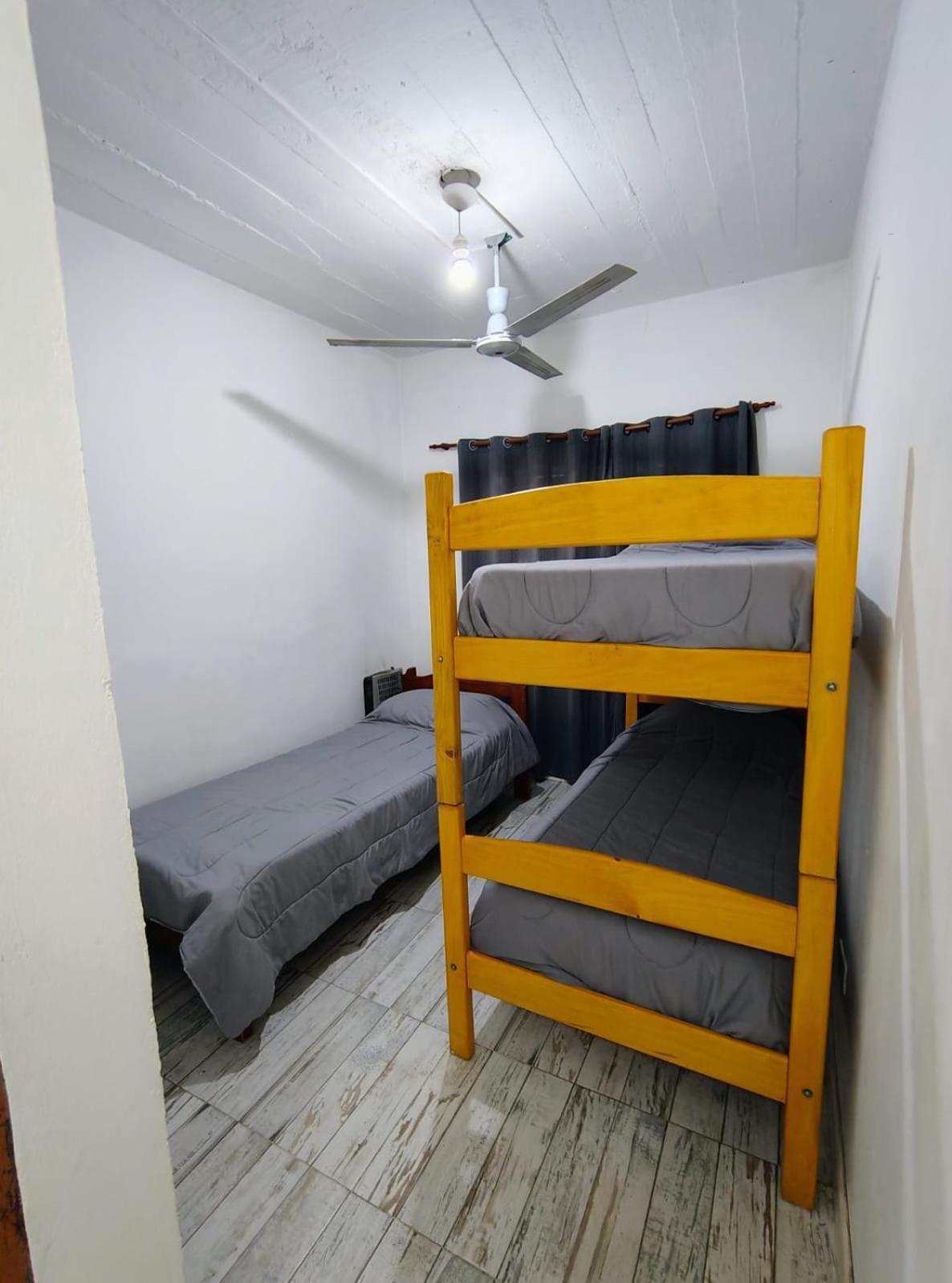 El Faro Hostel Puerto Madryn Exterior photo